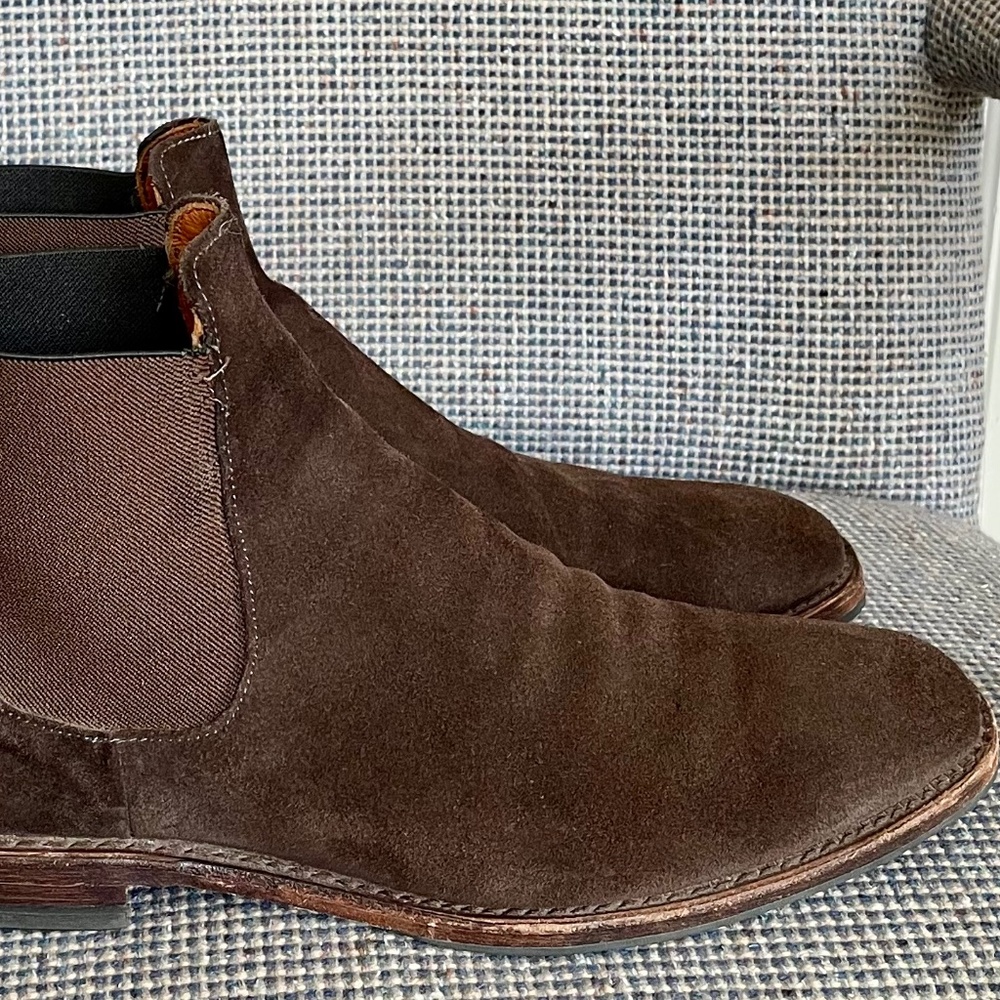 Allen Edmonds Liverpool 9.5D Suede Brown 7525